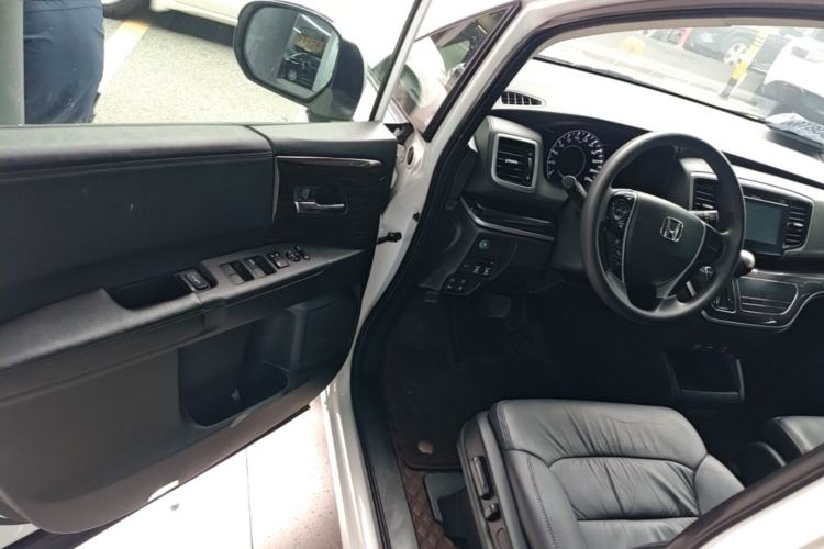Used Honda Odyssey 2018 2.4L Luxury Edition Driver Seat