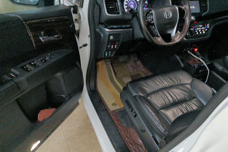 Used Honda Odyssey 2018 2.4L Luxury Edition Driver Seat