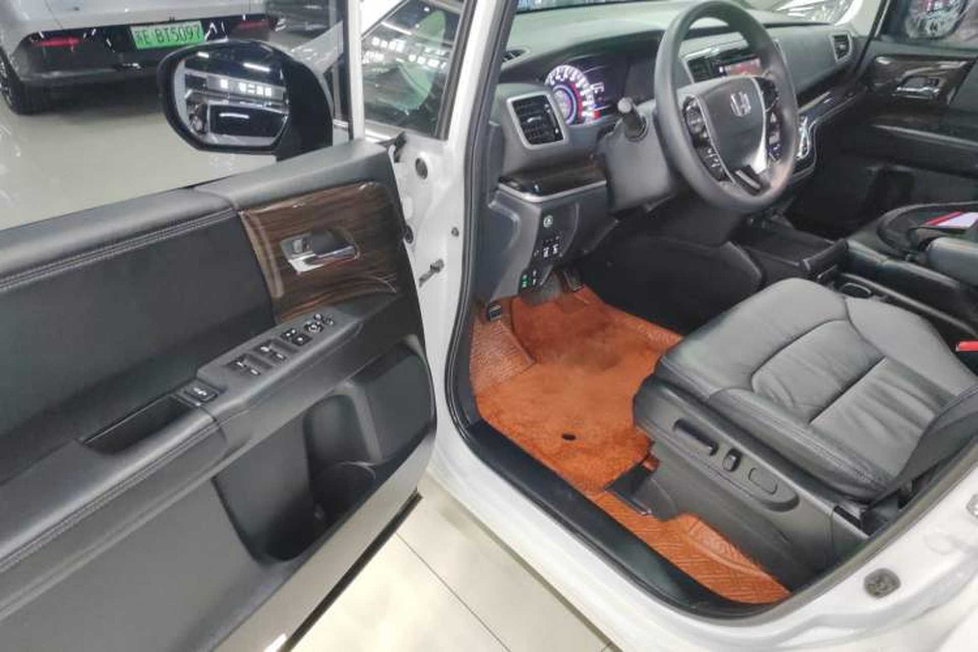 Used Honda Odyssey 2018 2.4L Luxury Edition Driver Seat