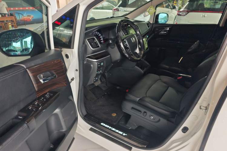 Used Honda Odyssey 2018 2.4L Smart Edition Driver Seat