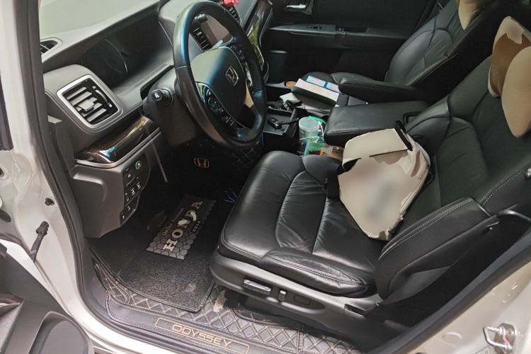 Used Honda Odyssey 2018 2.4L Supreme Edition Driver Seat