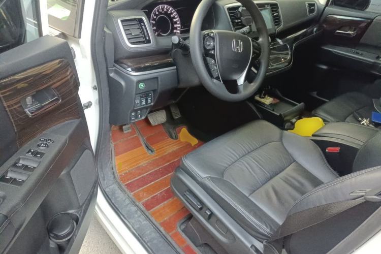 Used Honda Odyssey 2018 2.4L Luxury Edition Driver Seat