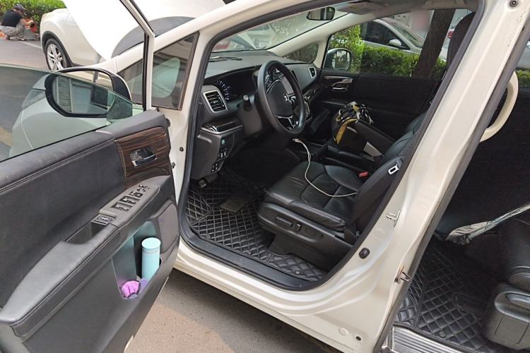 Used Honda Odyssey 2018 2.4L Luxury Edition Driver Seat