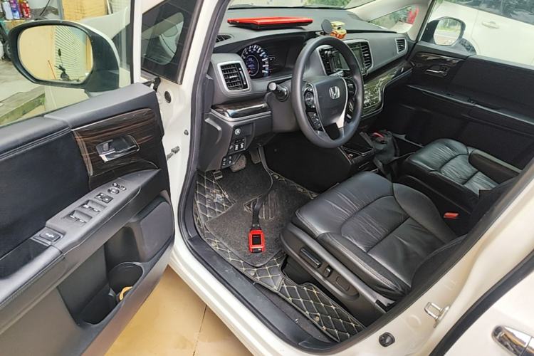 Used Honda Odyssey 2018 2.4L Luxury Edition Driver Seat