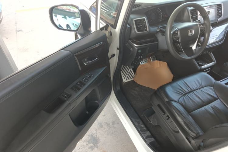 Used Honda Odyssey 2018 2.4L Luxury Edition Driver Seat