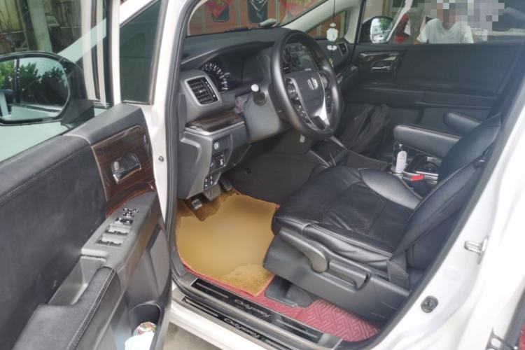 Used Honda Odyssey 2018 2.4L Comfort Version Driver Seat