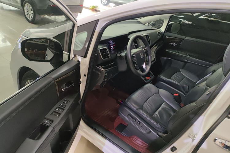 Used Honda Odyssey 2018 2.4L Luxury Edition Driver Seat