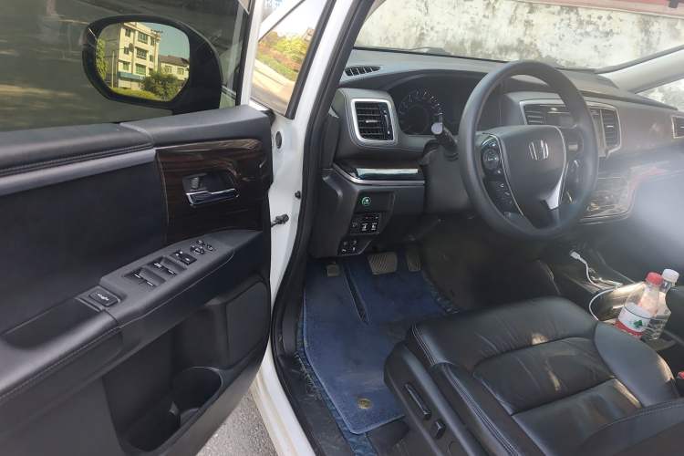 Used Honda Odyssey 2018 2.4L Luxury Edition Driver Seat