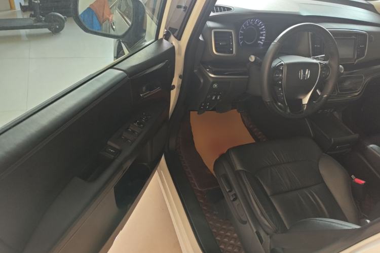 Used Honda Odyssey 2018 2.4L Luxury Edition Driver Seat