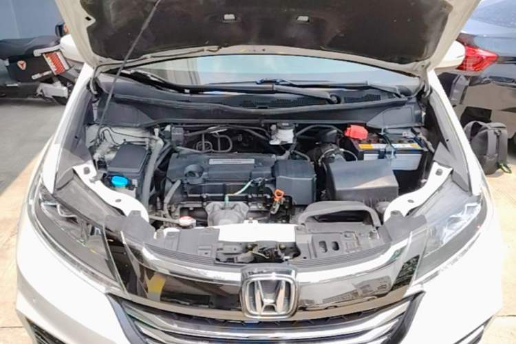 Used Honda Odyssey 2018 2.4L Smart Edition Engine Bay