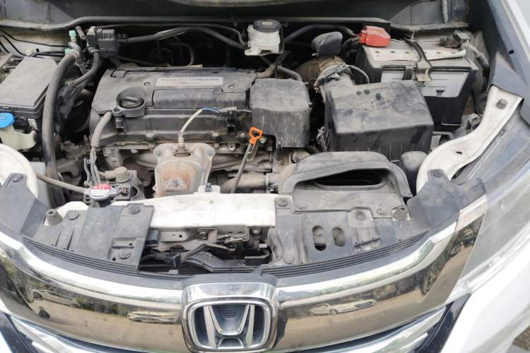 Used Honda Odyssey 2018 2.4L Comfort Version Engine Bay