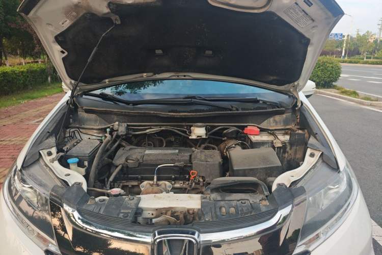Used Honda Odyssey 2018 2.4L Luxury Edition Engine Bay
