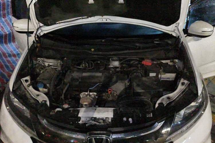 Used Honda Odyssey 2018 2.4L Luxury Edition Engine Bay
