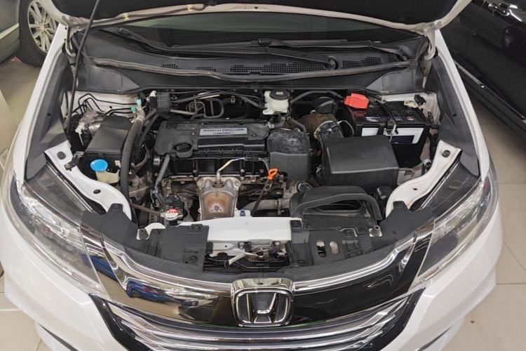 Used Honda Odyssey 2018 2.4L Luxury Edition Engine Bay