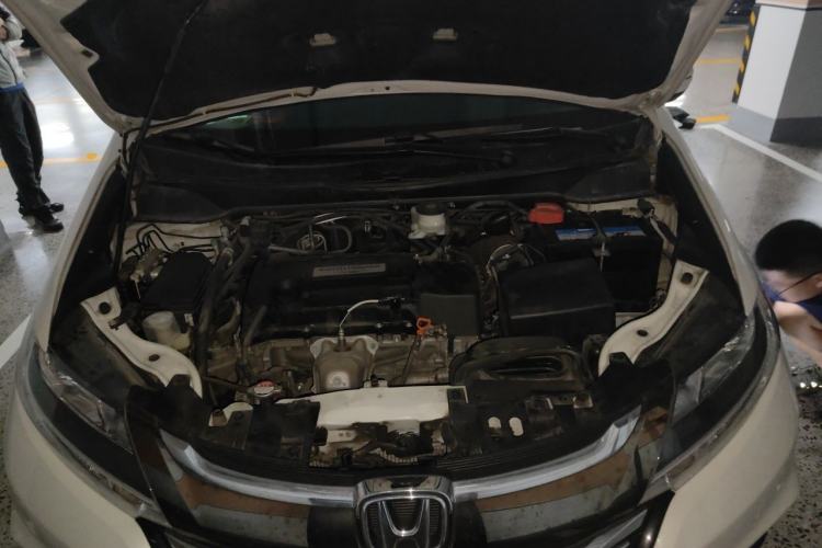 Used Honda Odyssey 2018 2.4L Luxury Edition Engine Bay