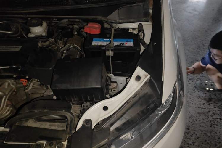 Used Honda Odyssey 2018 2.4L Luxury Edition Engine Bay Left