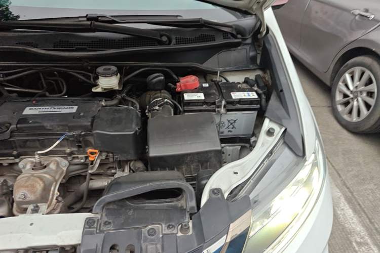 Used Honda Odyssey 2018 2.4L Supreme Edition Engine Bay Left