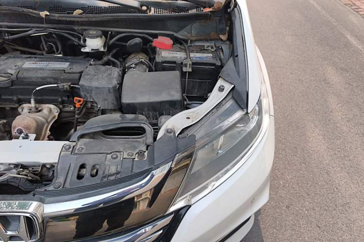 Used Honda Odyssey 2018 2.4L Luxury Edition Engine Bay Left