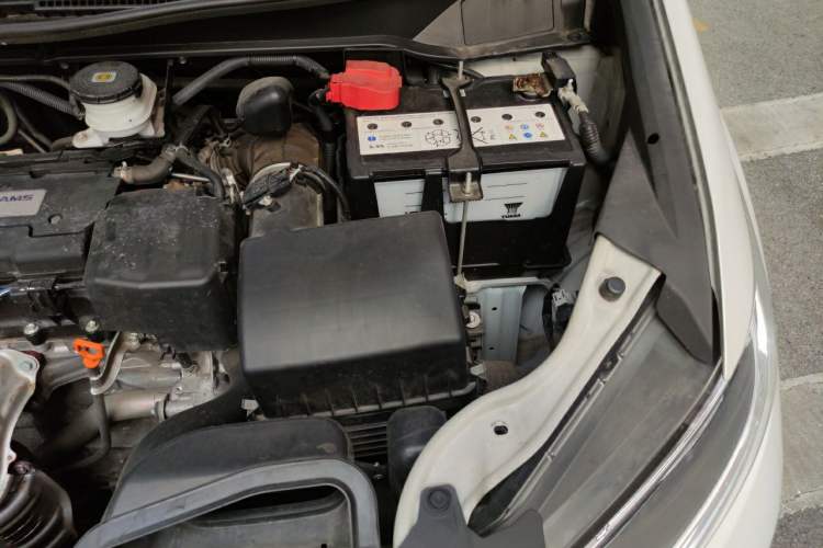 Used Honda Odyssey 2018 2.4L Smart Edition Engine Bay Left