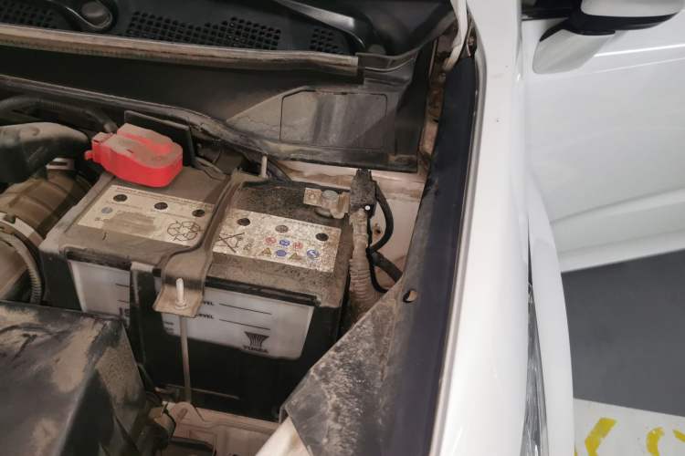 Used Honda Odyssey 2018 2.4L Smart Edition Engine Bay Left