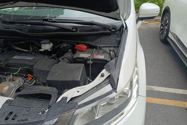 Used Honda Odyssey 2018 2.4L Smart Edition Engine Bay Left