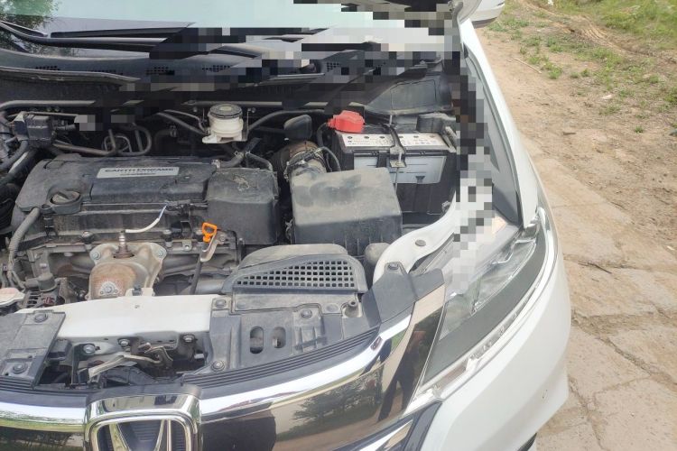Used Honda Odyssey 2018 2.4L Supreme Edition Engine Bay Left