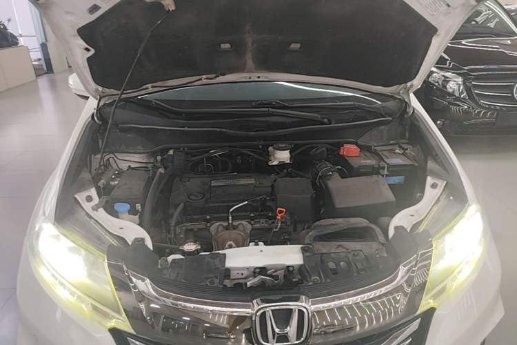 Used Honda Odyssey 2018 2.4L Smart Edition Engine Bay