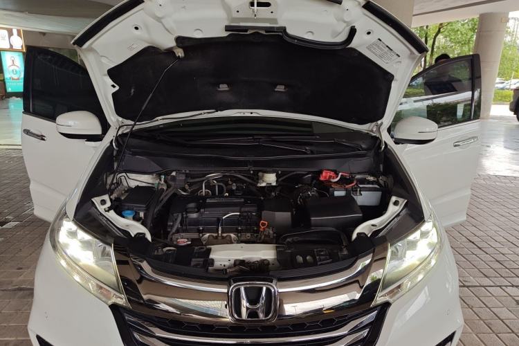 Used Honda Odyssey 2018 2.4L Smart Edition Engine Bay