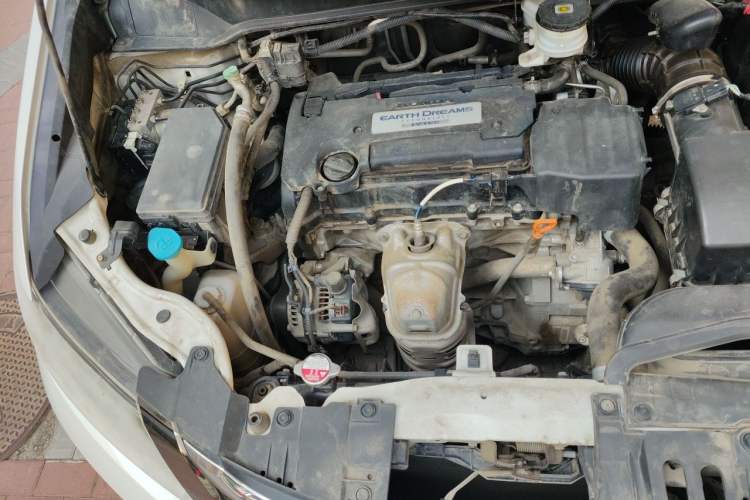 Used Honda Odyssey 2018 2.4L Luxury Edition Engine Bay Right