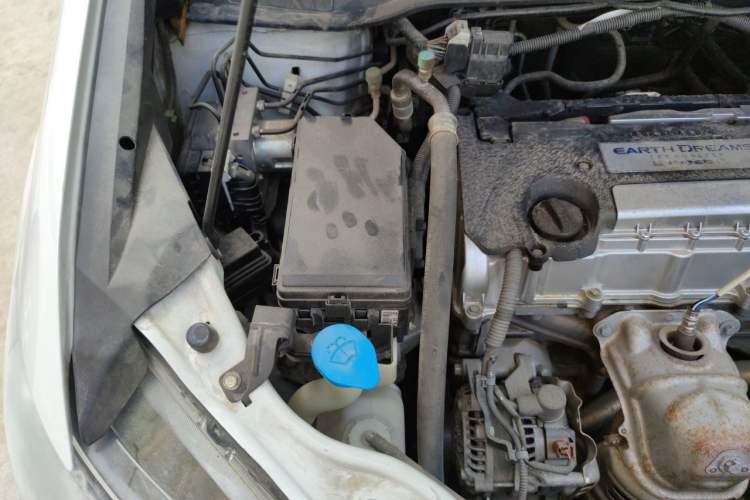 Used Honda Odyssey 2018 2.4L Smart Edition Engine Bay Right