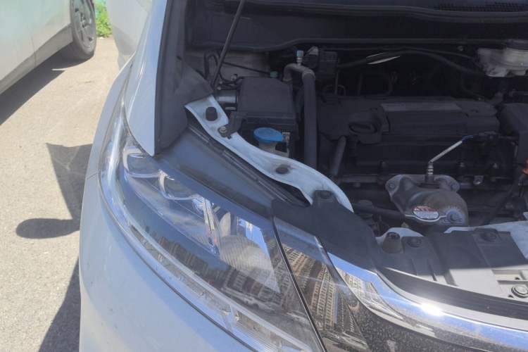Used Honda Odyssey 2018 2.4L Smart Edition Engine Bay Right