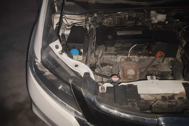 Used Honda Odyssey 2018 2.4L Smart Edition Engine Bay Right