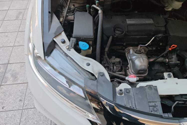 Used Honda Odyssey 2018 2.4L Smart Edition Engine Bay Right