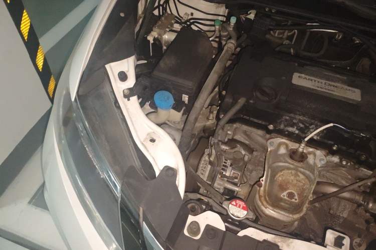 Used Honda Odyssey 2018 2.4L Smart Edition Engine Bay Right