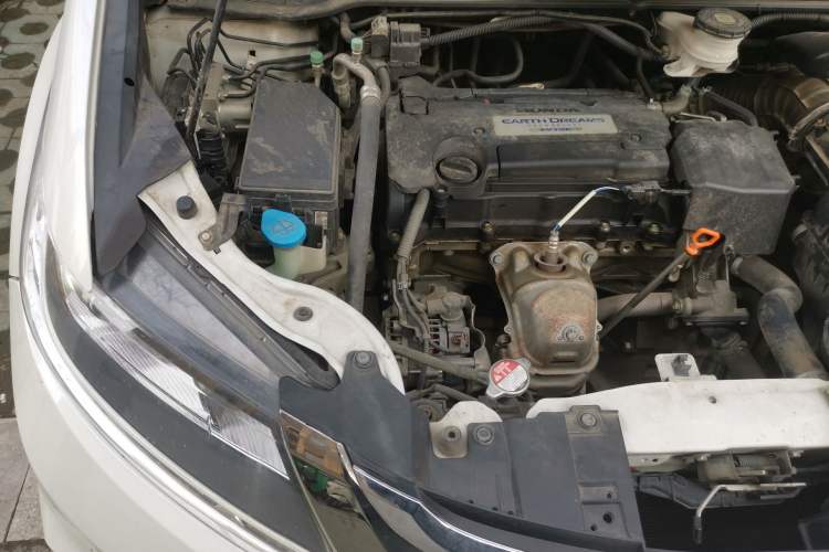 Used Honda Odyssey 2018 2.4L Luxury Edition Engine Bay Right
