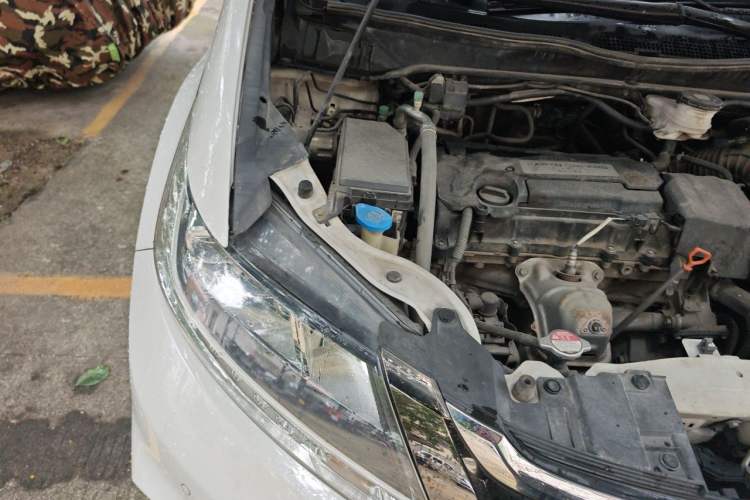 Used Honda Odyssey 2018 2.4L Smart Edition Engine Bay Right
