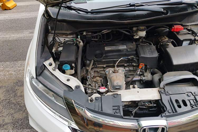 Used Honda Odyssey 2018 2.4L Smart Edition Engine Bay Right
