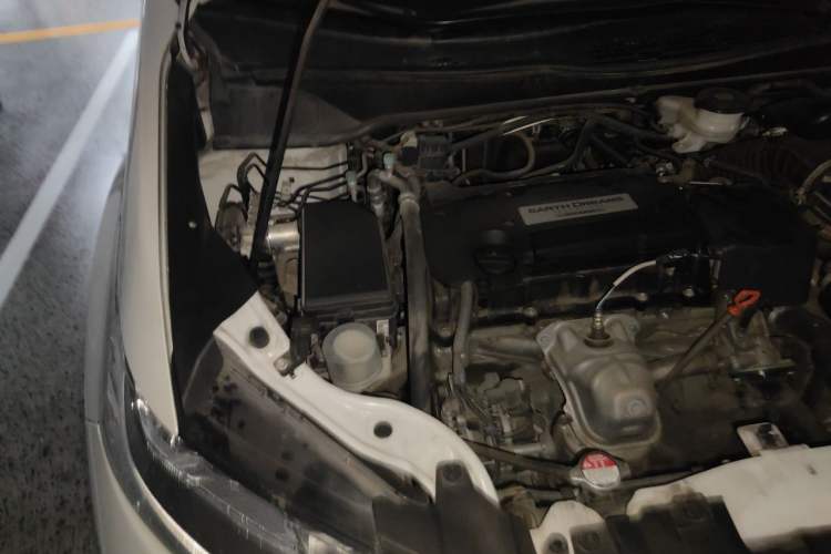 Used Honda Odyssey 2018 2.4L Luxury Edition Engine Bay Right