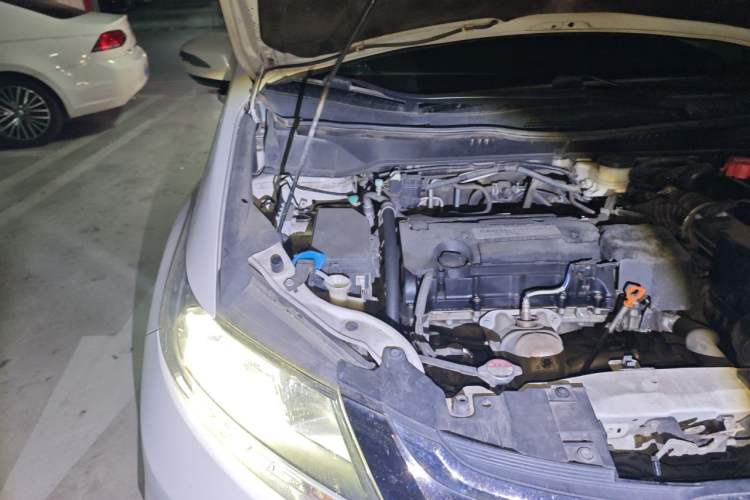 Used Honda Odyssey 2018 2.4L Smart Edition Engine Bay Right
