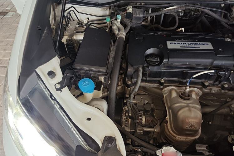 Used Honda Odyssey 2018 2.4L Smart Edition Engine Bay Right
