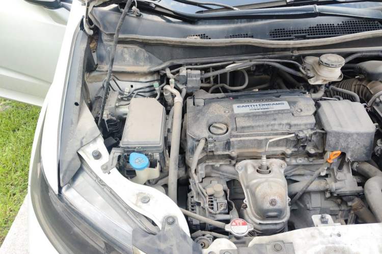 Used Honda Odyssey 2018 2.4L Luxury Edition Engine Bay Right