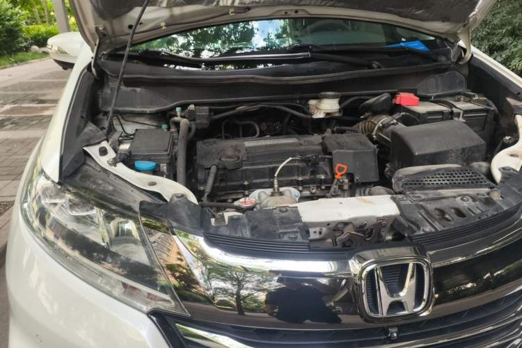 Used Honda Odyssey 2018 2.4L Smart Edition Engine Bay Right