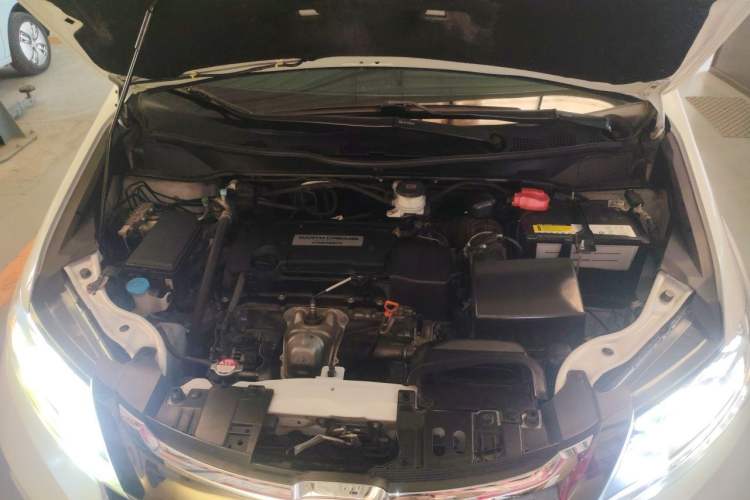 Used Honda Odyssey 2018 2.4L Smart Edition Engine Bay
