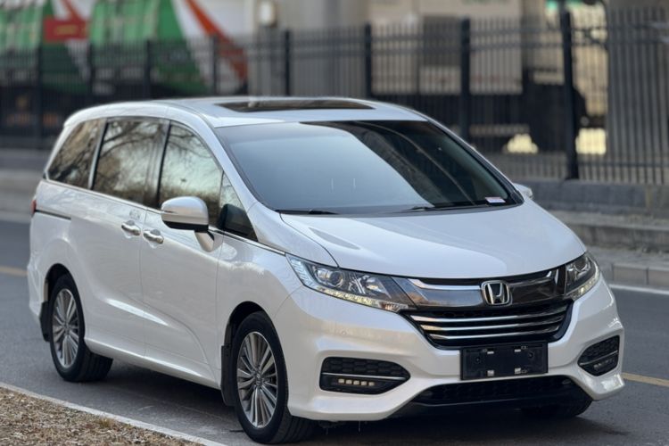 Used Honda Odyssey 2018 2.4L Luxury Edition Exterior 2