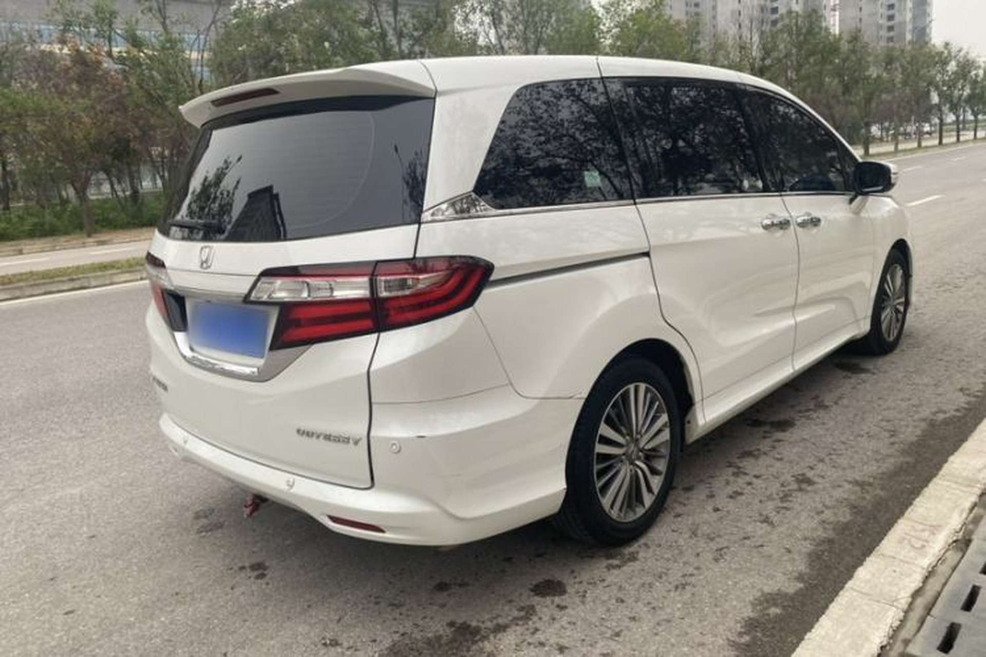Used Honda Odyssey 2018 2.4L Luxury Edition Exterior 2