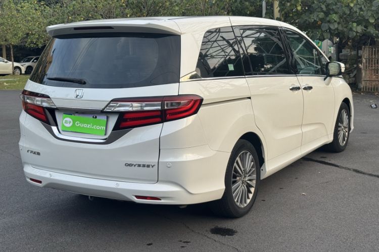Used Honda Odyssey 2018 2.4L Luxury Edition Exterior 2