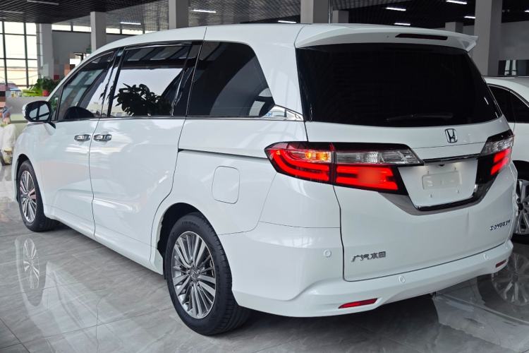 Used Honda Odyssey 2018 2.4L Luxury Edition Exterior 2