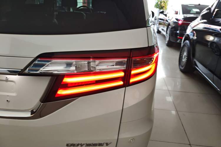 Used Honda Odyssey 2018 2.4L Smart Edition Exterior 3