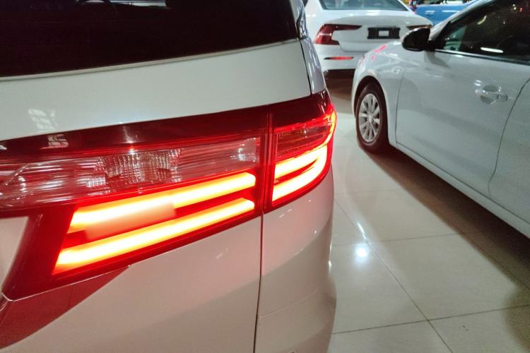 Used Honda Odyssey 2018 2.4L Luxury Edition Exterior 3