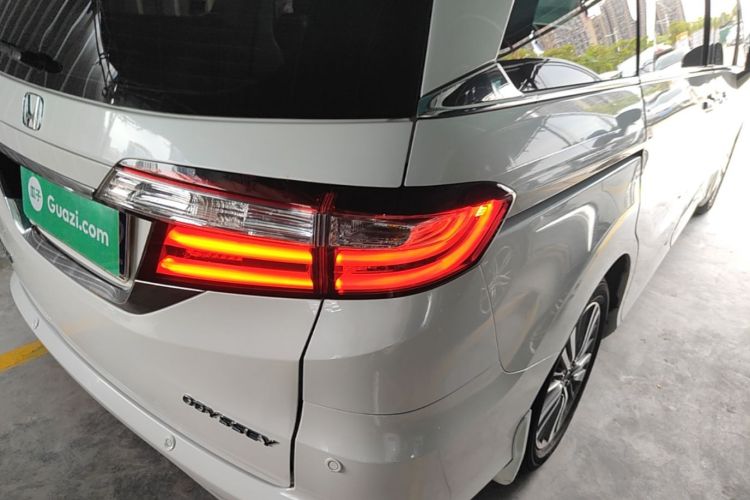 Used Honda Odyssey 2018 2.4L Luxury Edition Exterior 3